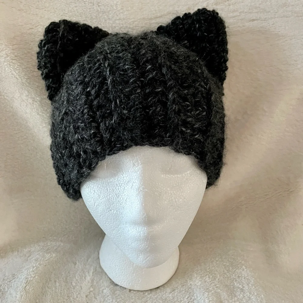 **SALE**. Cat ear beanie - Picture 1 of 5